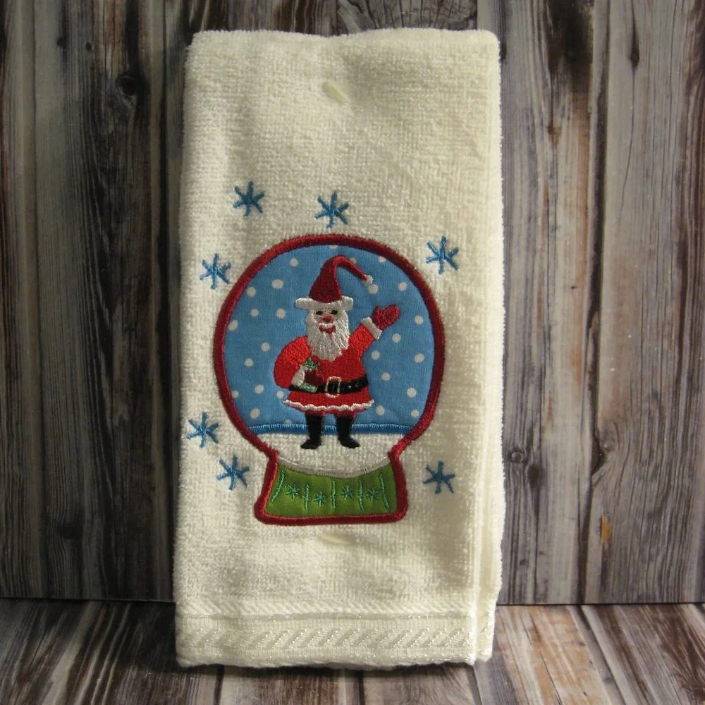 TWO PC. GUEST FINGERTIP TOWL SET - SANTA & CHRISTMAS TREE - NWOT